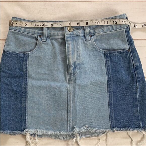 PacSun Patch Work Jean Skirt - Picture 4 of 9